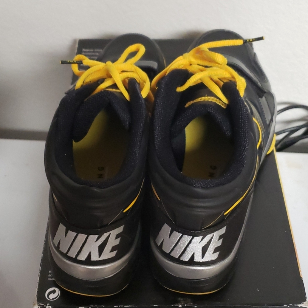 Nike Trainer 1.2 Mid LAF "Livestrong" - Picture 4 of 5
